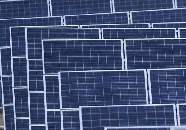 廣東梅州兩個光伏復合項目總投資35億元，年發(fā)電量為77000萬度