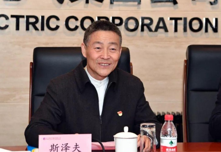 發(fā)展新能源要與電力安全統(tǒng)籌兼顧——訪全國政協(xié)常委，哈爾濱電氣集團有限公司黨委書記、董事長斯?jié)煞? width=