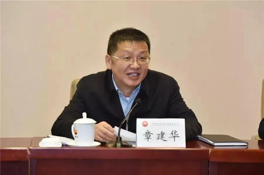 國(guó)家能源局長(zhǎng)章建華：發(fā)展以消納新能源為主的微電網(wǎng)、局域網(wǎng)，加快新能源主動(dòng)支撐、大規(guī)模儲(chǔ)能電站的新型電力系統(tǒng)！