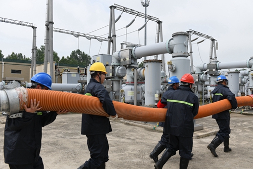 江蘇東?？h供電公司開展2021年變電站防汛應(yīng)急演練