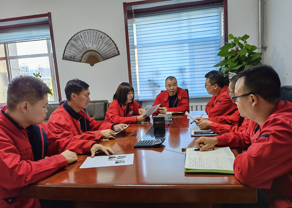 烏海電業(yè)局千里山分局：修訂宣貫班組標(biāo)準(zhǔn)，促進(jìn)班組有序發(fā)展