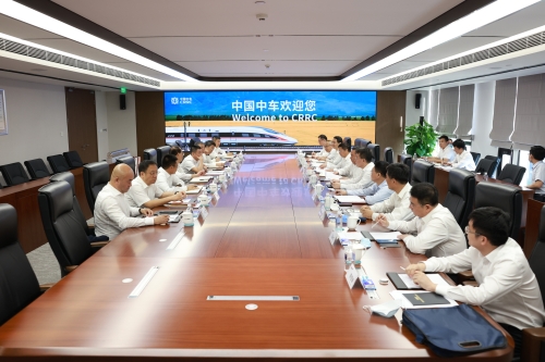 中國能建黨委書記、董事長宋海良與中國中車董事長孫永才座談