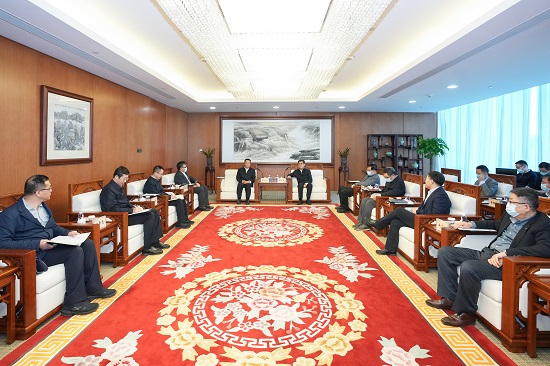 舒印彪鄧建玲會(huì)見(jiàn)哈電集團(tuán)董事長(zhǎng)曹志安、總經(jīng)理吳偉章