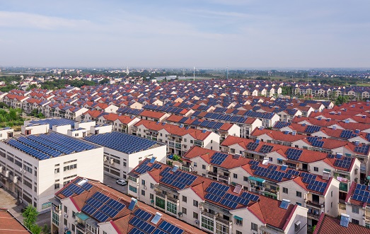 【兩會(huì)】南存輝委員：建議戶用光伏電力納入綠電、綠證、碳排放權(quán)交易市場(chǎng)
