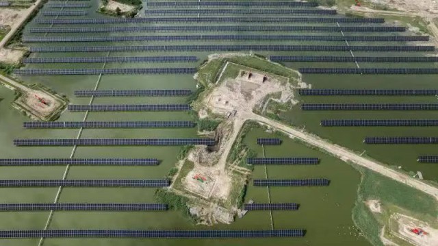 18.73MW！中石油首個水面光伏項目并網(wǎng)發(fā)電