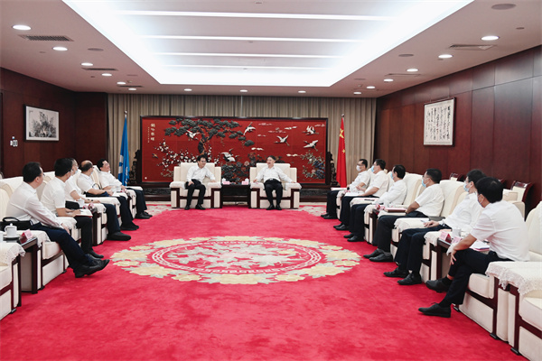 溫樞剛會(huì)見張傳慧、姚煥