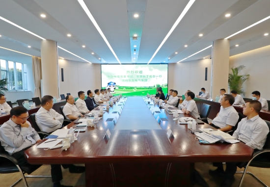 丁焰章與東方電氣黨組書記、董事長(zhǎng)俞培根會(huì)談并見(jiàn)證雙方簽署戰(zhàn)略合作協(xié)議