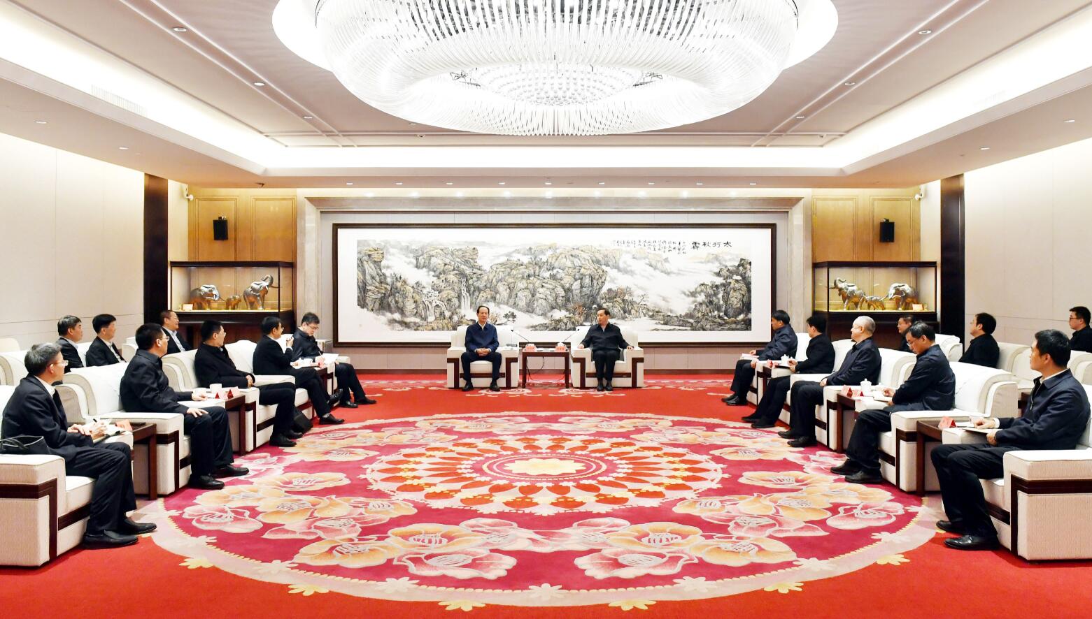 中國電建黨委書記、董事長丁焰章與河北省委常委、石家莊市委書記張超超會談
