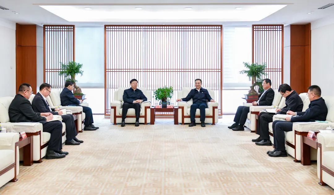 大唐集團有限公司黨組書記、董事長鄒磊會見吉林省委常委、省委秘書長李偉