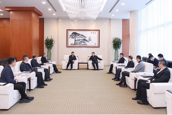鄧建玲會(huì)見(jiàn)福建省政協(xié)副主席、漳州市委書(shū)記張國(guó)旺
