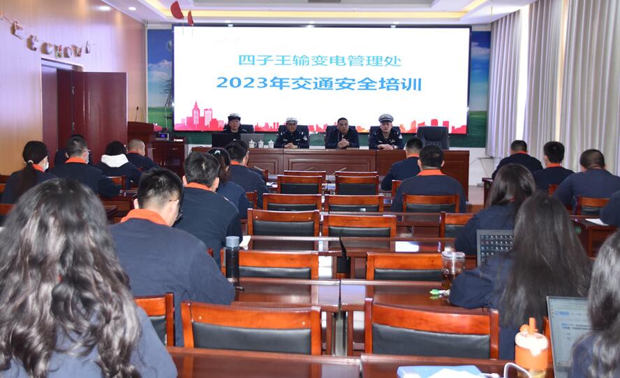 交通安全進(jìn)企業(yè) 筑牢安全“防護線”