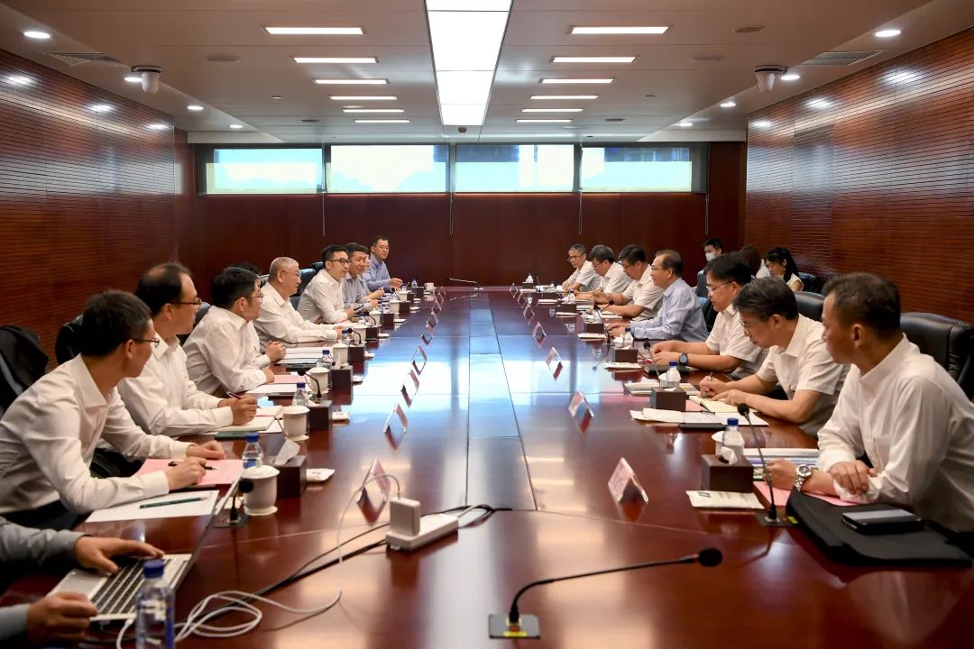 華電集團(tuán)黨組書記、董事長江毅會見隆基綠能總裁李振國