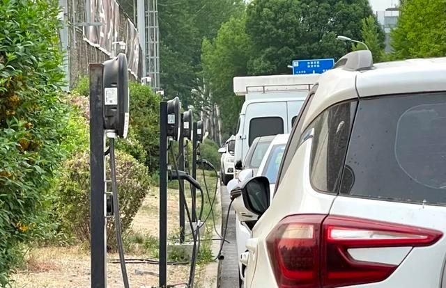 充電站費用漲價，新能源車的韭菜終于成熟了?