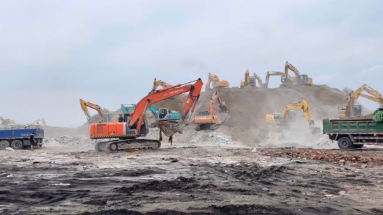 【防汛救災(zāi) 央企行動】爭分奪秒加固堤壩，中建集團馳援天津防汛抗洪一線