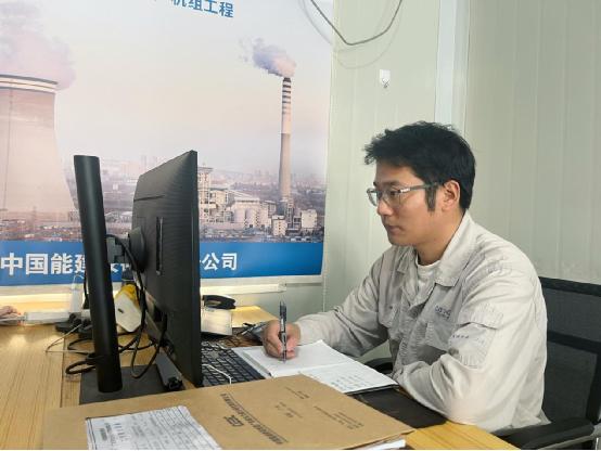 劉明明：深深扎根，在實(shí)踐沃土中書寫青春篇章