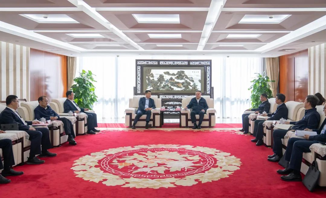 華電集團黨組副書記、總經(jīng)理葉向東與山東能源黨委書記、董事長李偉舉行會談