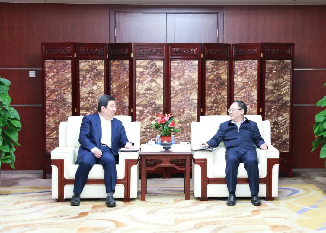 中國(guó)電氣裝備白忠泉董事長(zhǎng)、周群總經(jīng)理拜訪(fǎng)中鋁集團(tuán)董事長(zhǎng)段向東、總經(jīng)理王石磊