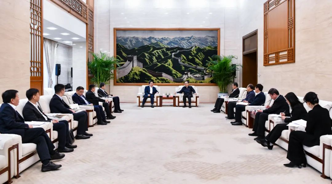 中國(guó)電氣裝備白忠泉董事長(zhǎng)、周群總經(jīng)理拜訪(fǎng)中國(guó)大唐董事長(zhǎng)鄒磊