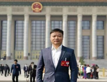 【兩會好聲音】全國人大代表、小鵬汽車董事長何小鵬：探索限定場景無人駕駛法規(guī)，助力車網(wǎng)融合和低空經(jīng)濟騰飛