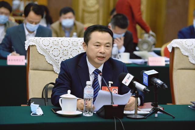 【兩會好聲音】全國人大代表、天能控股董事長張?zhí)烊危和苿印犊稍偕茉捶ā沸抻啠Ｕ蠂夷茉窗踩? /></a></div>
				<div   id=