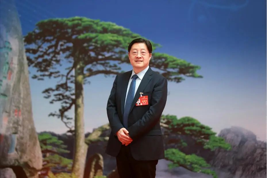 【兩會好聲音】全國人大代表、國網(wǎng)安徽電力董事長楊勇：為推動可再生能源高質(zhì)量發(fā)展提供法治保障