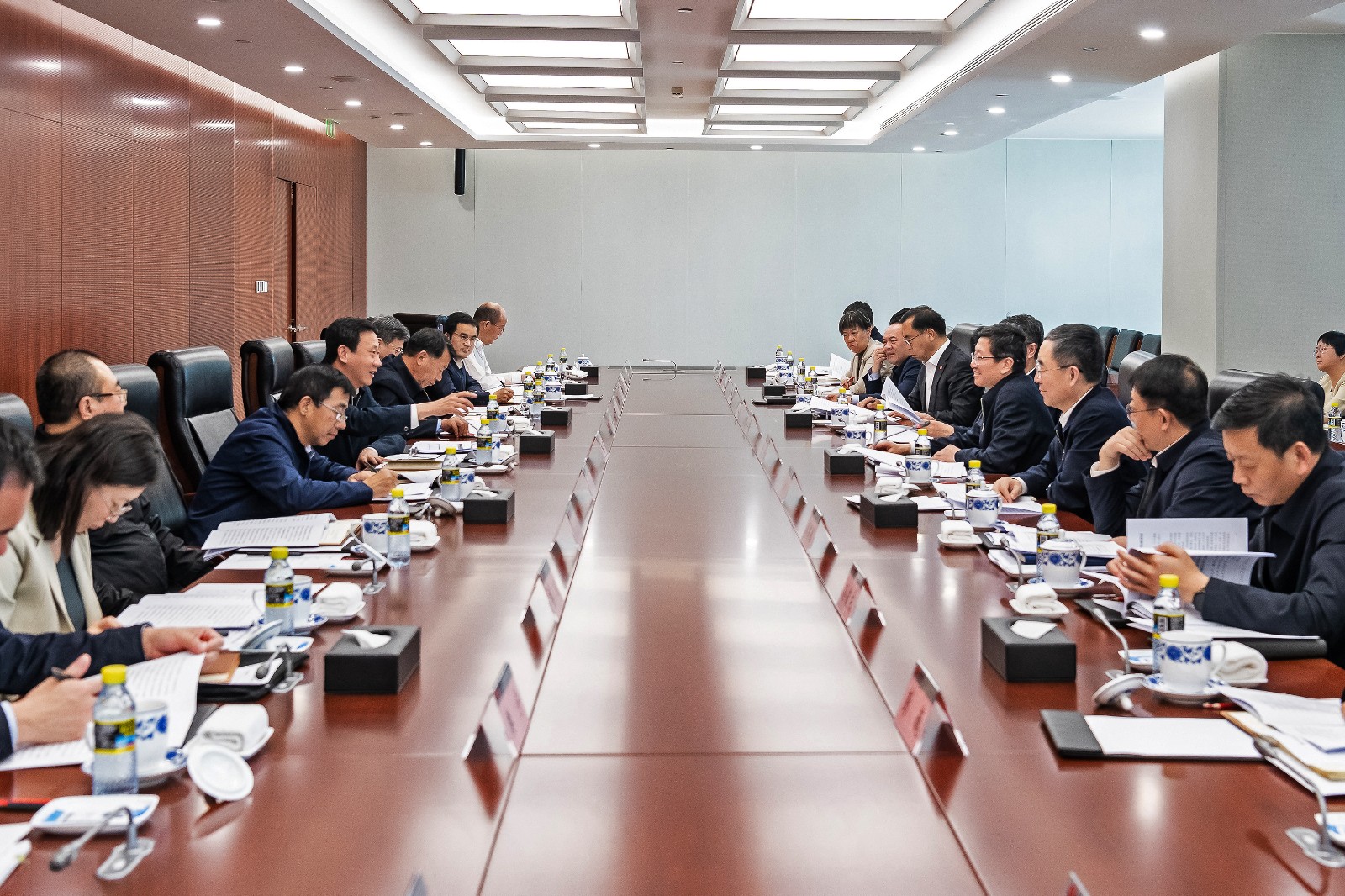 國家能源局黨組成員、副局長任京東一行到國家能源集團調(diào)研