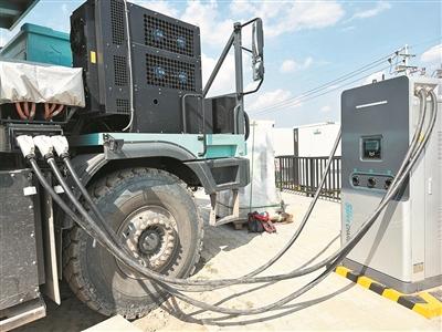 “1分鐘30度”，新能源重卡充電提速