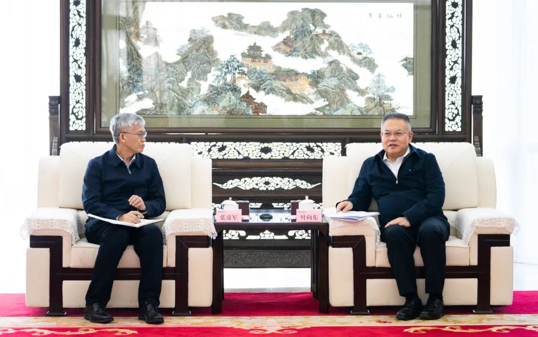 華電集團黨組副書記、董事、總經(jīng)理葉向東會見東方電氣董事、總經(jīng)理、黨組副書記張彥軍