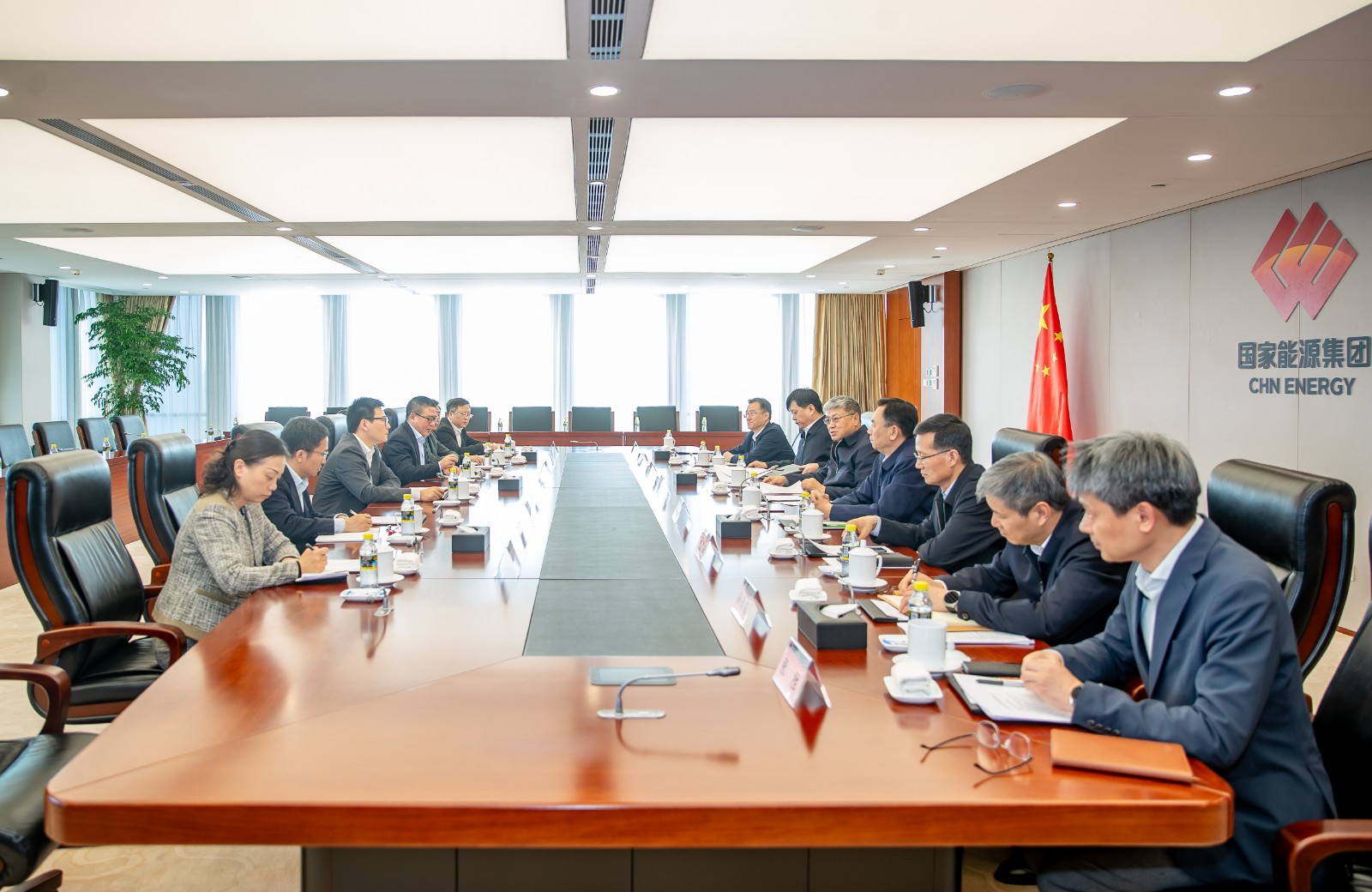 國家能源集團(tuán)黨組書記、董事長劉國躍會(huì)見上海電氣集團(tuán)黨委書記、董事長吳磊