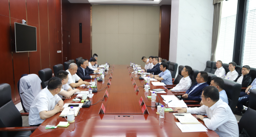 中國電建黨委常委、副總經(jīng)理劉源源與晉能控股集團(tuán)黨委書記、董事長李國彪舉行會(huì)談