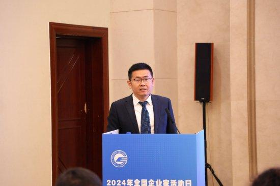 2023年中國(guó)新能源汽車(chē)銷(xiāo)量達(dá)950萬(wàn)輛，在新能源汽車(chē)領(lǐng)域全球領(lǐng)先