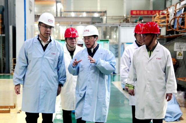 中國電氣裝備黨委書記、董事長李洪鳳赴浙江盛達(dá)、恒馳電氣、西電常變、常州東智調(diào)研