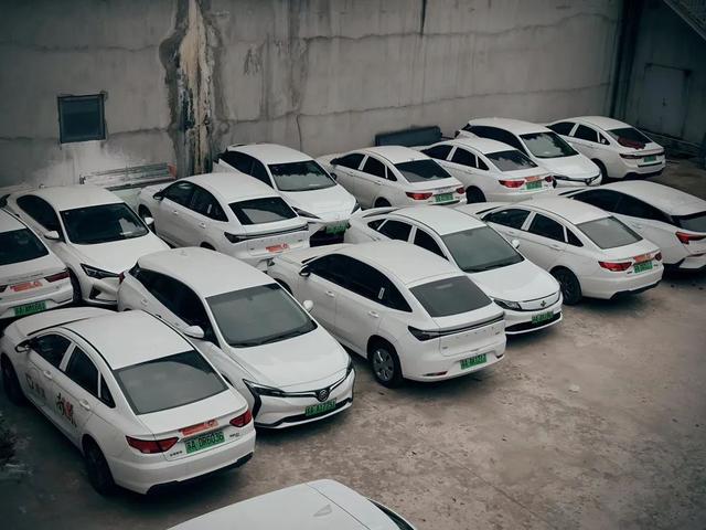 新能源網(wǎng)約車頻遭“拒?！保耙浑U(xiǎn)難求”難在哪?