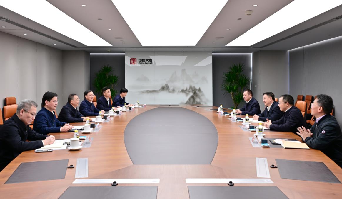 中國大唐董事長鄒磊、總經(jīng)理張傳江與中廣核董事長楊長利、總經(jīng)理高立剛會談