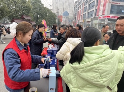 貴州遵義正安供電局：供電送祝福，情暖返鄉(xiāng)路